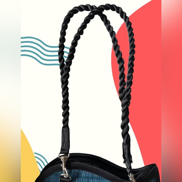 Baskets of Cambodia! Mini Kiri Wave Bag in Baby Blue - Picture 10 of 11